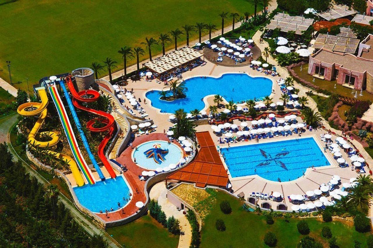 Hotel Blue Waters Club Side