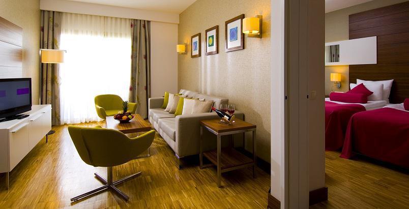 Blue Waters Club 5* Side