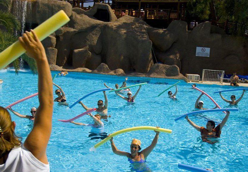 Blue Waters Club Hotel